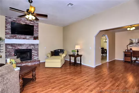 3208 S Elder Ave, Broken Arrow, OK 74012 photo 6