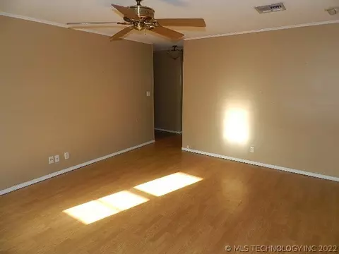 9044 E 26th Ct, Tulsa, OK 74129 photo 15