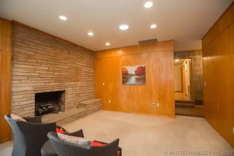 1559 E 58th St, Tulsa, OK 74105 photo 8
