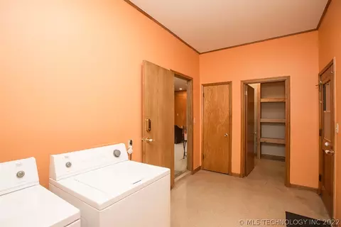 1559 E 58th St, Tulsa, OK 74105 photo 17