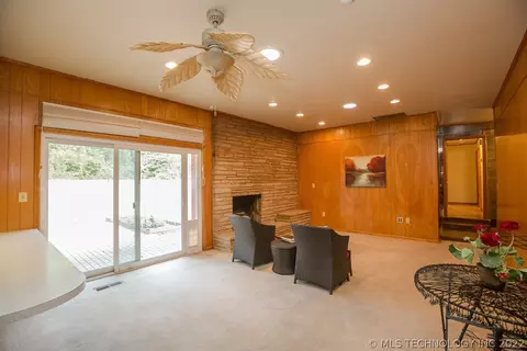 1559 E 58th St, Tulsa, OK 74105 photo 10