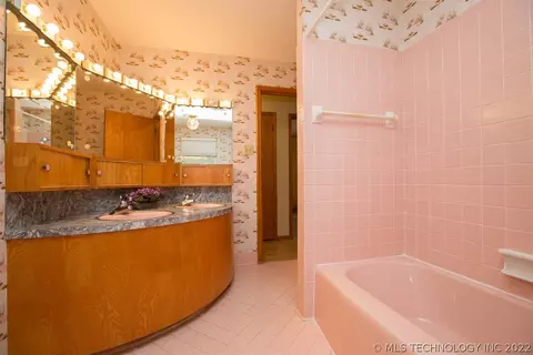 1559 E 58th St, Tulsa, OK 74105 photo 30