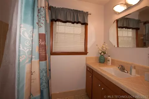 6774 E 28th St, Tulsa, OK 74129 photo 14