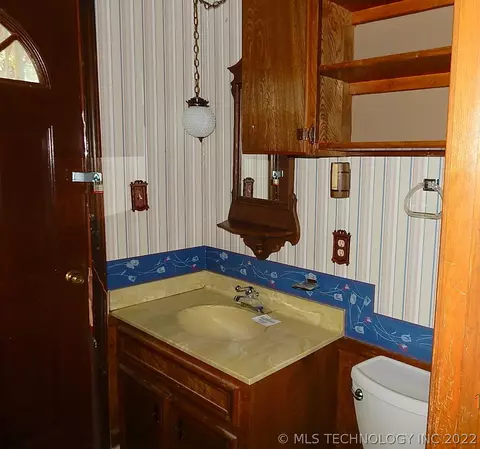 6719 E 54th St, Tulsa, OK 74145 photo 8