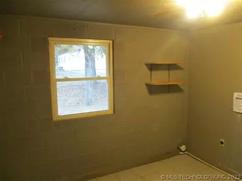 127 E Babock St, Eufaula, OK 74432 photo 4