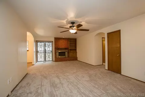 1505 E 56th St, Tulsa, OK 74105 photo 11