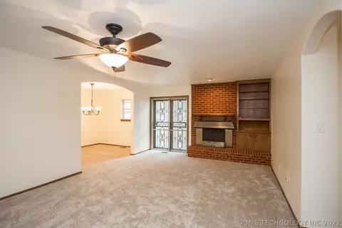 1505 E 56th St, Tulsa, OK 74105 photo 13