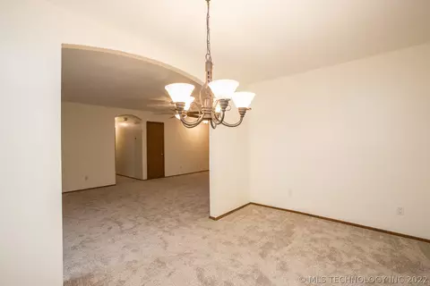 1505 E 56th St, Tulsa, OK 74105 photo 15
