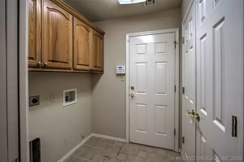 7904 E 27th Pl, Tulsa, OK 74129 photo 17