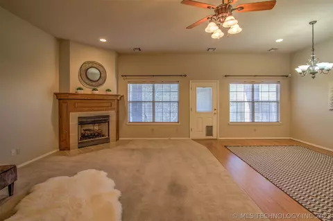 7904 E 27th Pl, Tulsa, OK 74129 photo 6