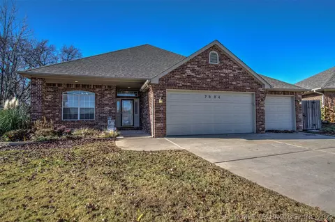 7904 E 27th Pl, Tulsa, OK 74129 photo 1