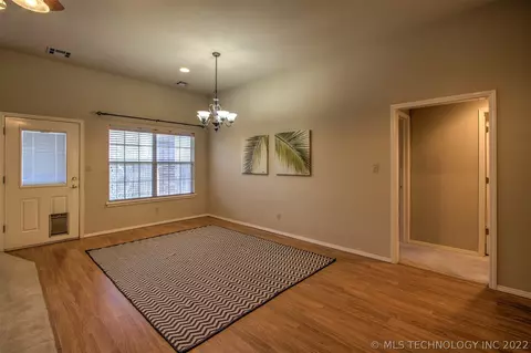 7904 E 27th Pl, Tulsa, OK 74129 photo 10