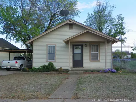 617 E Cherry St, Cushing, OK 74023 photo 1