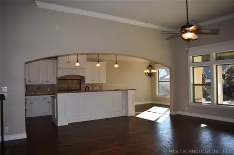 16514 E 47th St, Tulsa, OK 74134 photo 9
