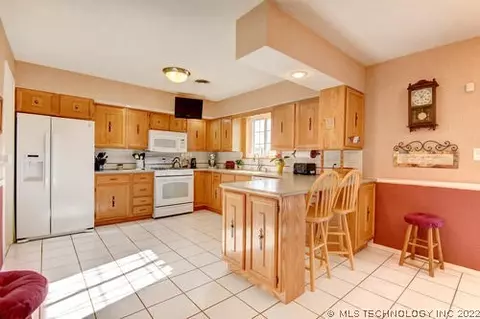 10128 E 22nd Pl, Tulsa, OK 74129 photo 7