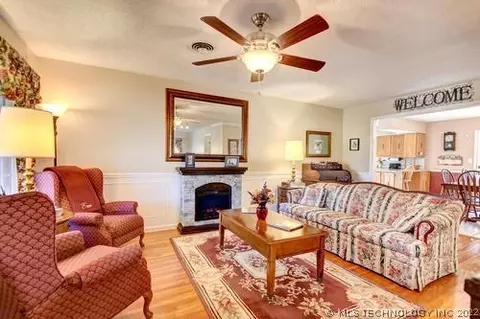 10128 E 22nd Pl, Tulsa, OK 74129 photo 2