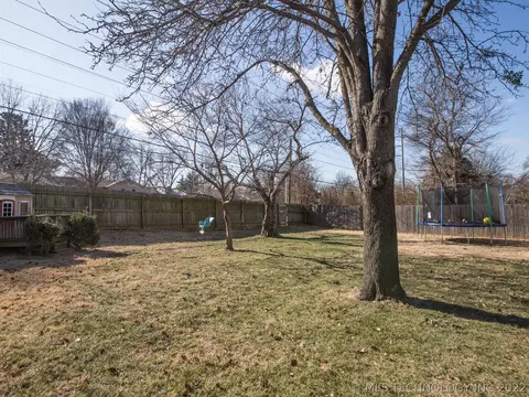 1926 E 35th Pl, Tulsa, OK 74105 photo 34