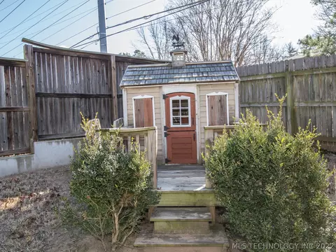 1926 E 35th Pl, Tulsa, OK 74105 photo 35