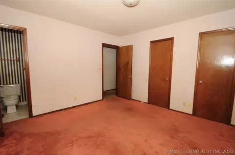 1527 E 56th St, Tulsa, OK 74105 photo 5