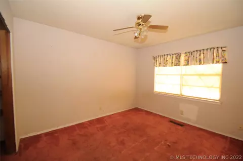 1527 E 56th St, Tulsa, OK 74105 photo 13