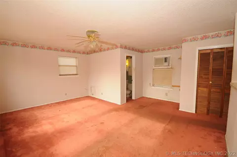 1527 E 56th St, Tulsa, OK 74105 photo 9