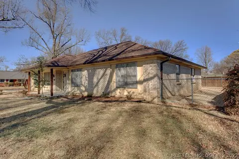 1809 E 58th St, Tulsa, OK 74105 photo 2