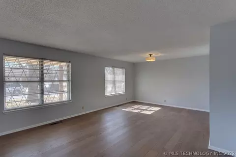 1809 E 58th St, Tulsa, OK 74105 photo 12