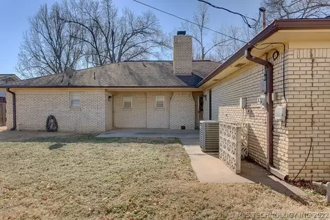 1809 E 58th St, Tulsa, OK 74105 photo 7