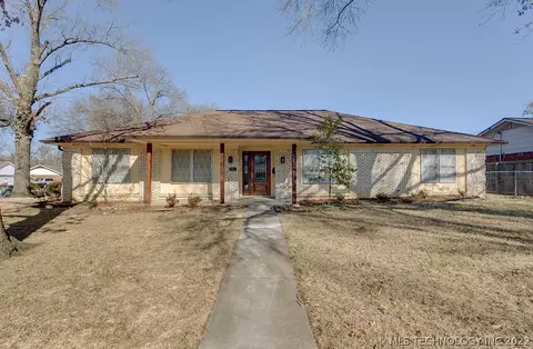 1809 E 58th St, Tulsa, OK 74105 photo 1