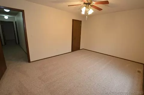 9026 E 67th St, Tulsa, OK 74133 photo 24