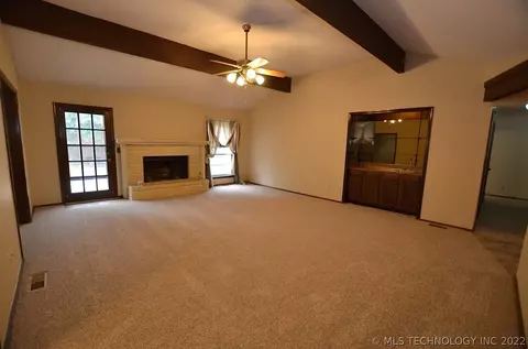 9026 E 67th St, Tulsa, OK 74133 photo 4