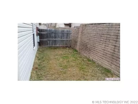 11004 E 14th Ct, Tulsa, OK 74128 photo 4