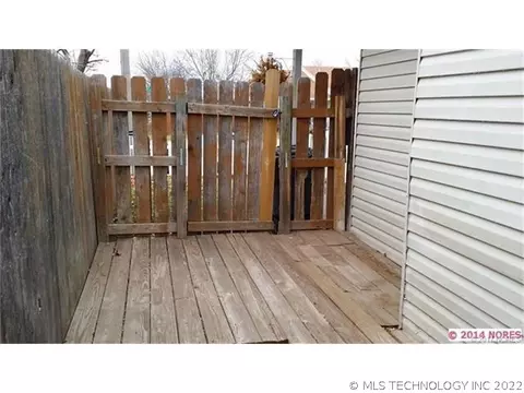 11004 E 14th Ct, Tulsa, OK 74128 photo 3