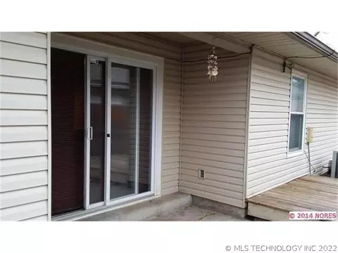11004 E 14th Ct, Tulsa, OK 74128 photo 2