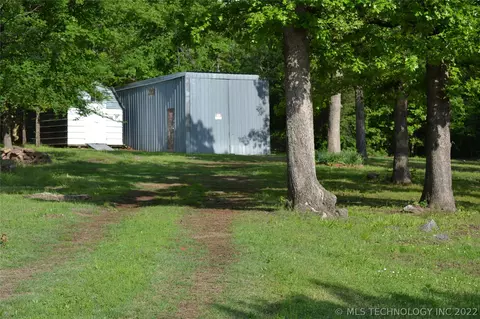 71 S Happy St, Eufaula, OK 74432 photo 2