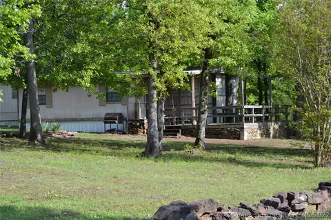 71 S Happy St, Eufaula, OK 74432 photo 3