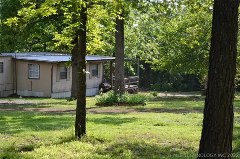 71 S Happy St, Eufaula, OK 74432 photo 6