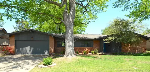 3737 E 48th Pl, Tulsa, OK 74135 photo 1