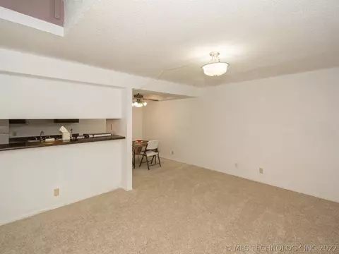 2209 E 67th Street 2107, Tulsa, OK 74136 photo 2