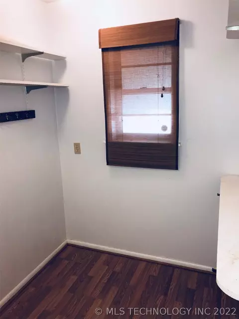 8524 E 38th St, Tulsa, OK 74145 photo 6