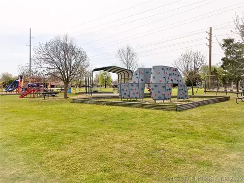 8524 E 38th St, Tulsa, OK 74145 photo 19