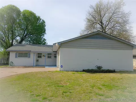 8524 E 38th St, Tulsa, OK 74145 photo 2