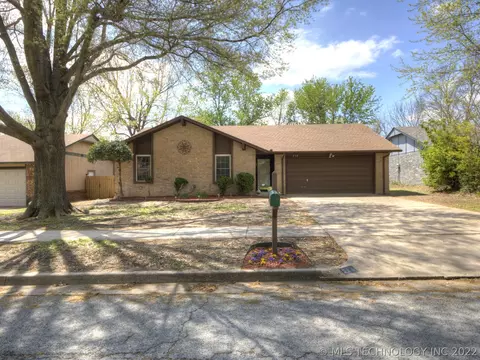 315 E Waco Pl, Broken Arrow, OK 74011 photo 1