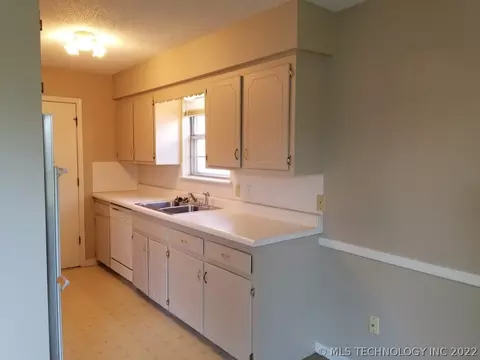 11843 E 64th St, Broken Arrow, OK 74012 photo 9