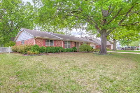 7032 E 69th St, Tulsa, OK 74133 photo 2
