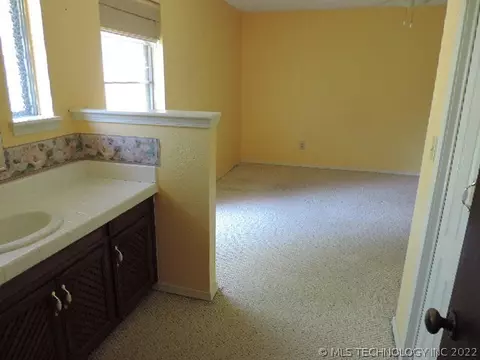 12542 E 37th Pl, Tulsa, OK 74146 photo 11