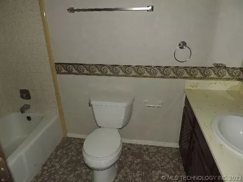 12542 E 37th Pl, Tulsa, OK 74146 photo 9