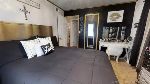 7427 E 2nd St, Tulsa, OK 74112 photo 19