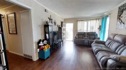 7427 E 2nd St, Tulsa, OK 74112 photo 5