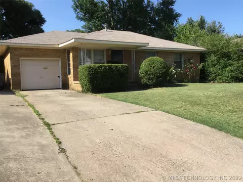 7427 E 2nd St, Tulsa, OK 74112 photo 2